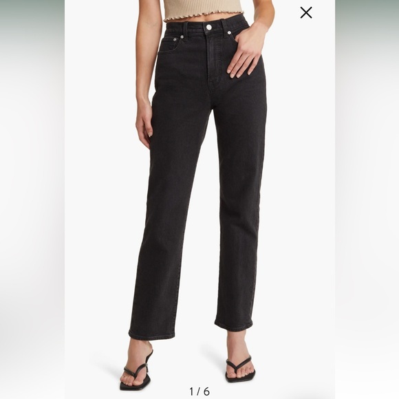 Like New Madewell The ‘90s Straight Leg Jean - Belmere (Black) -  26P - Picture 4 of 6